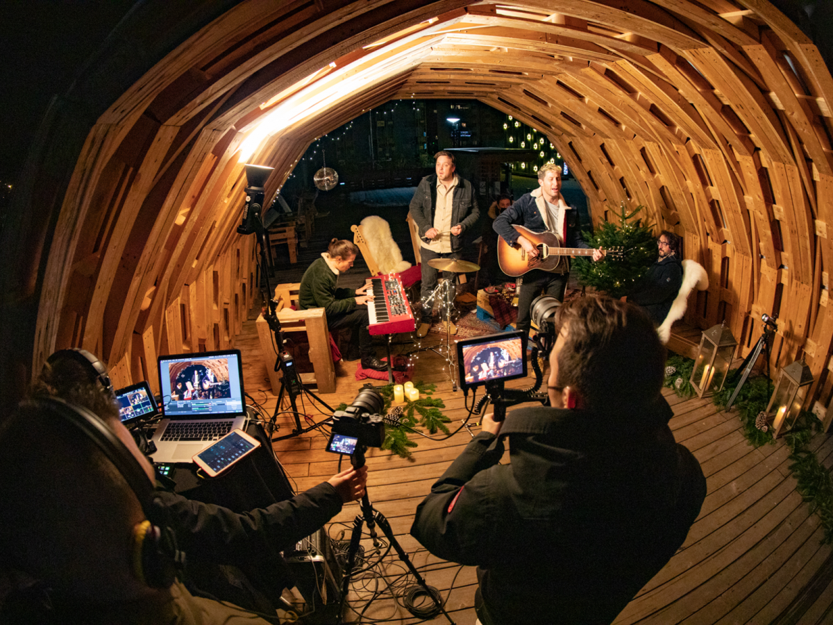 Mobile Kamera und Regie am Aussenspot für das Livestream-Finale aus dem Verkehrshaus